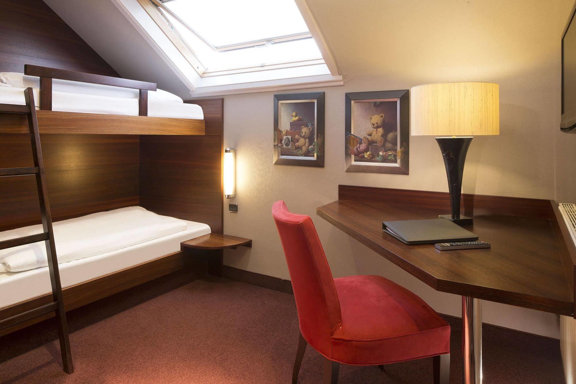 Le Parc & Yonaguni Hotel 4*